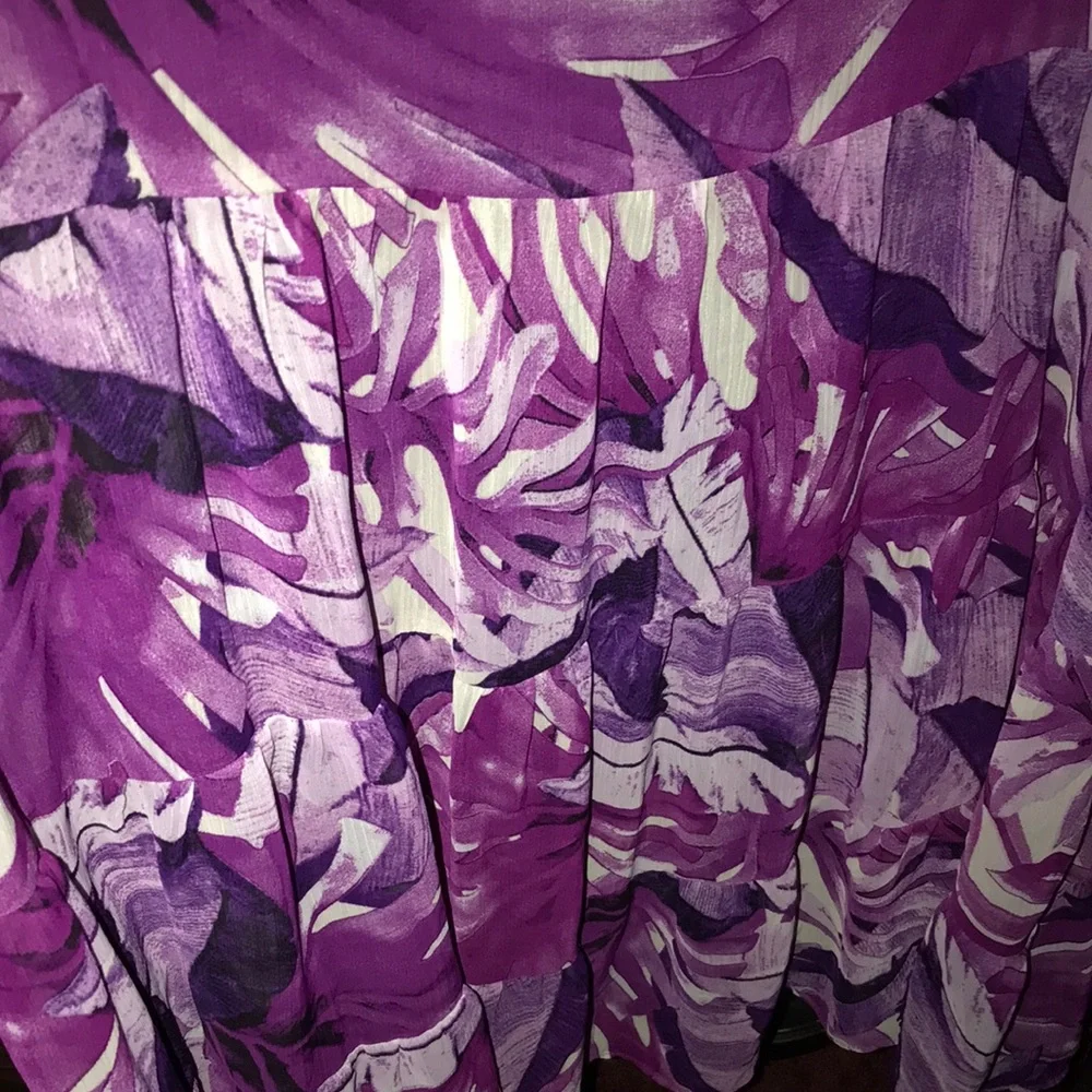 Purple Floral Women's Dress - Picture 6 of 8